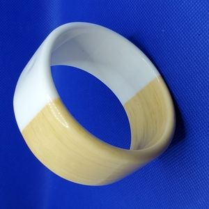 TWO COLOR ACRYLIC BRACELET